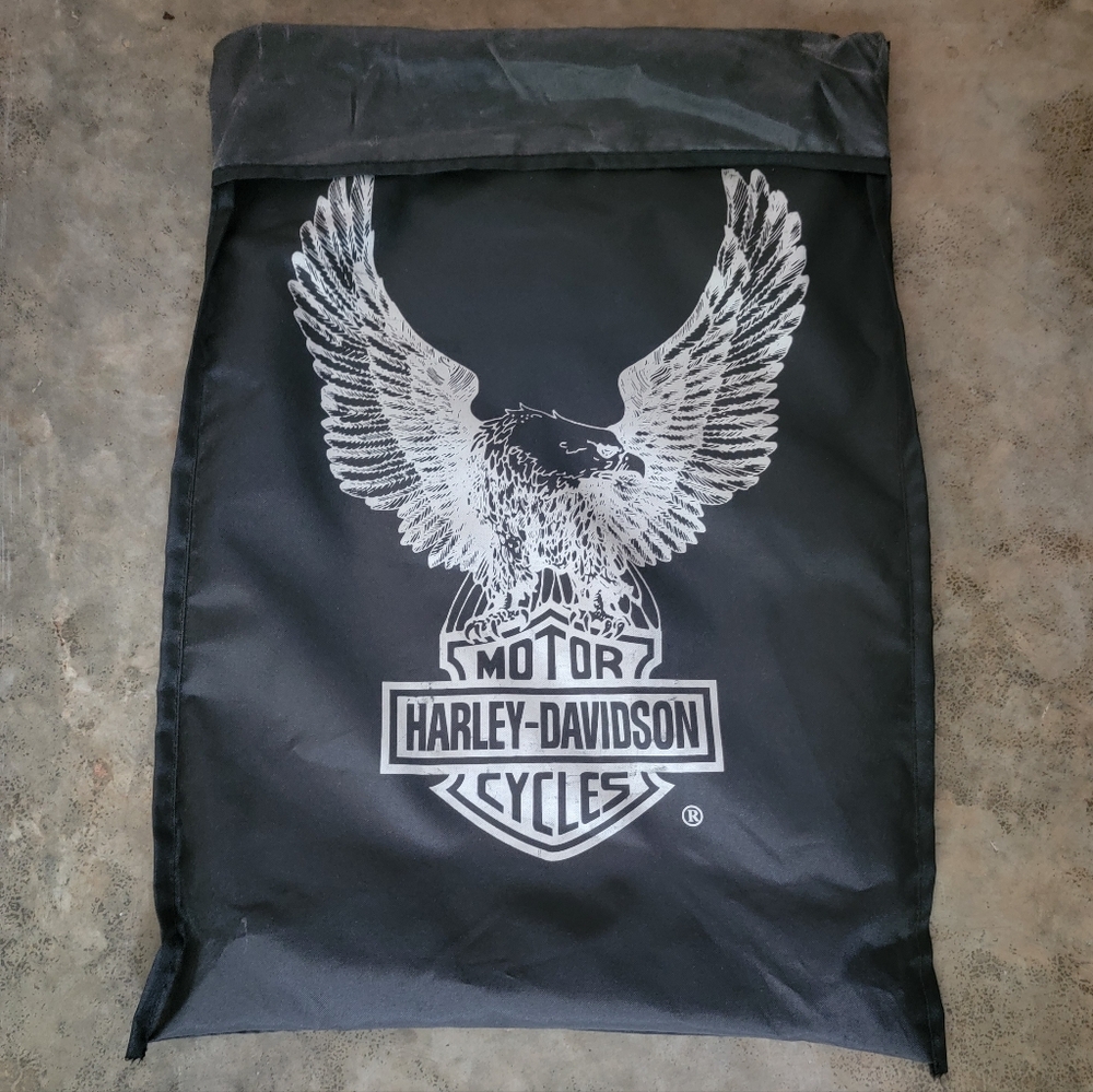DOWCO Harley Motorcycle Cover and bag 98722-90B